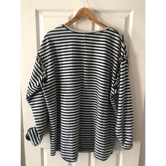Women's Plus Size Lane Bryant Top Size 22/24 Gray Black Stripe Pearls Accent - Picture 6 of 7